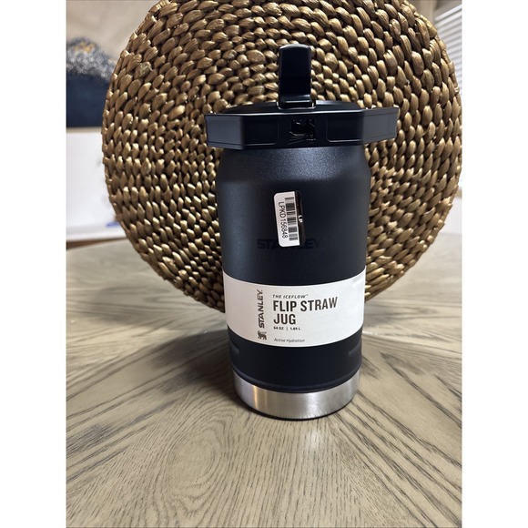 Stanley IceFlow Flip‎ Straw Jug 64oz Black & Stainless Steel (Brand New)
